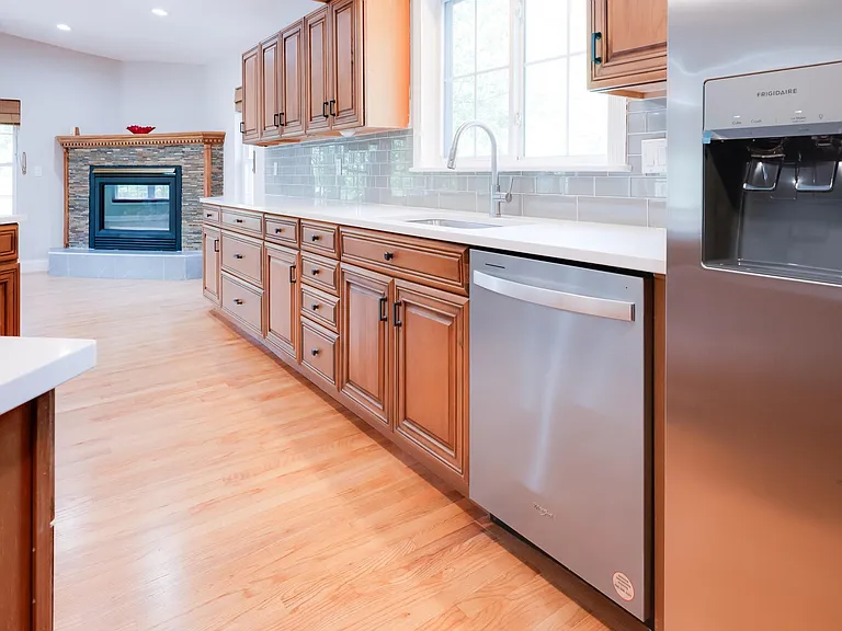 327 Royal Village Dr — Photo 22