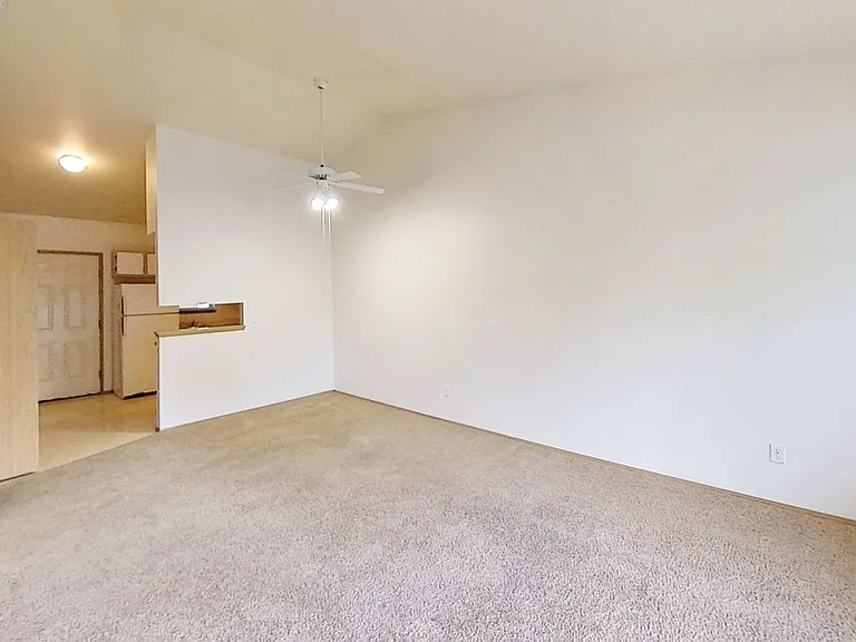 3206 W Maplewood Ave — Photo 9