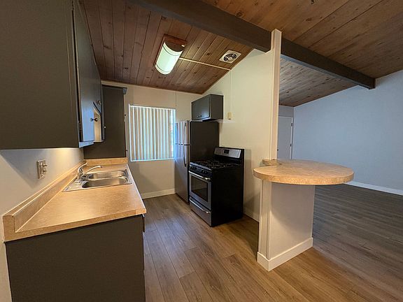 4th image of 3820 8th Ave APT 2