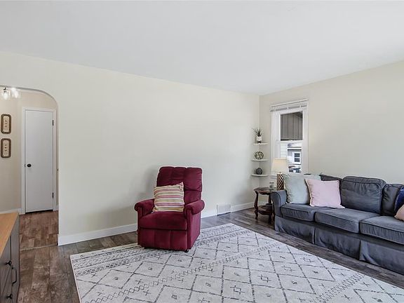 2nd image of 3133 Locust Lane