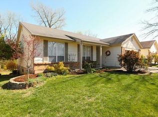 18 Dawnridge Dr, Hazelwood, MO