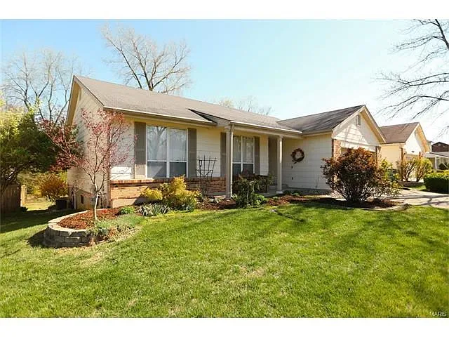 18 Dawnridge Dr photo 1