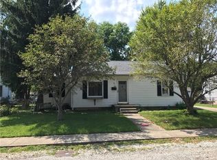 318 Maple Ln, Mooresville, IN 46158