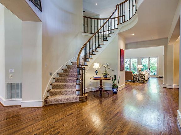 5th image of 6339 Lavendale Ave