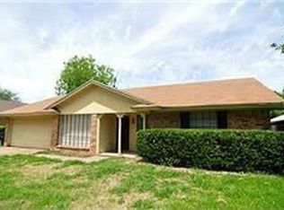 2804 Whitehurst Dr, Fort Worth, TX 76133