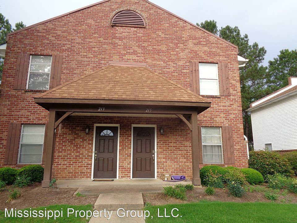 1st image of 215 Edinburg Way