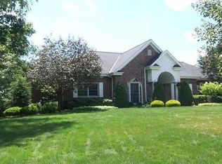 1623 Royal Oak Dr, Sewickley, PA