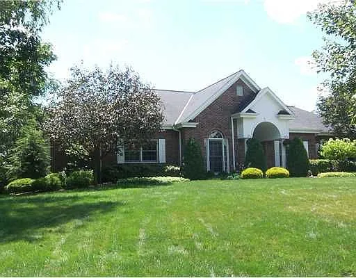 1623 Royal Oak Dr photo 1