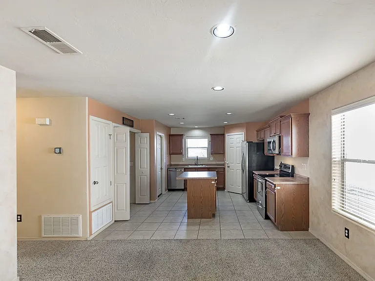 2637 Las Alturas Ct — Photo 6