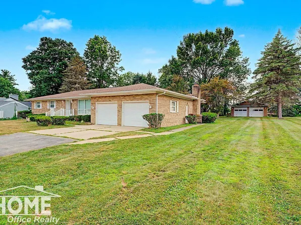7868 Woodbury Rd, Laingsburg, MI 48848