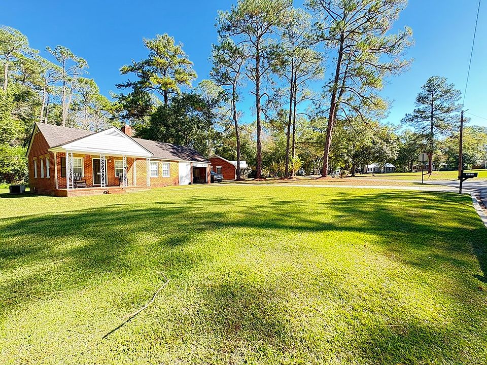 2nd image of 1175 4th St SW