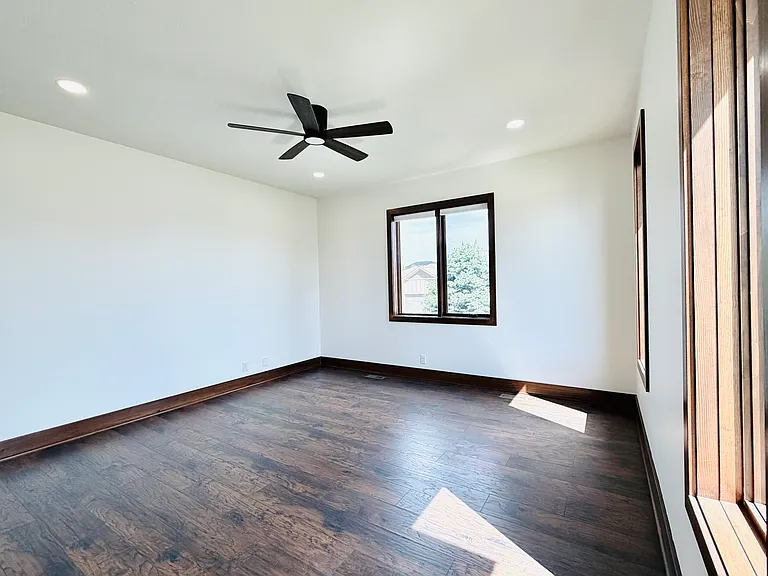 2961 Valley Stream Dr — Photo 27