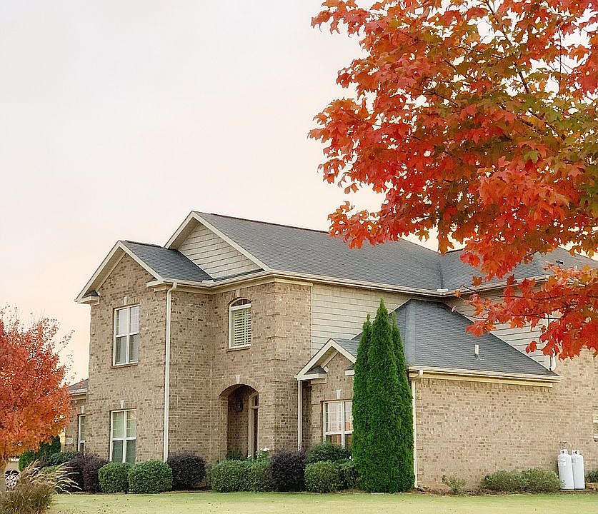 2nd image of 29637 Brafferton Cir NW