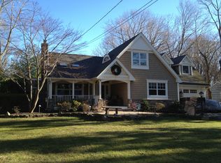 12 Soundview Dr, Northport, NY 11768