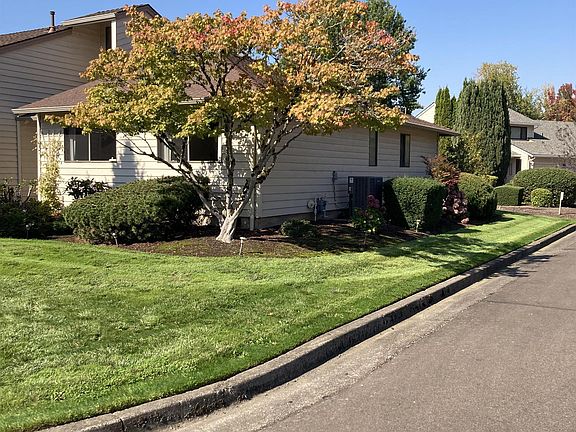 2nd image of 2924 Cedarwood Ct SE