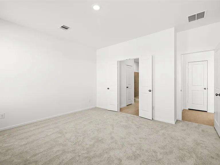 823 Heaven Dr — Photo 17