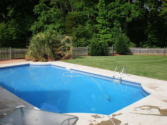 4th image of 9902 Arlington Oaks Dr