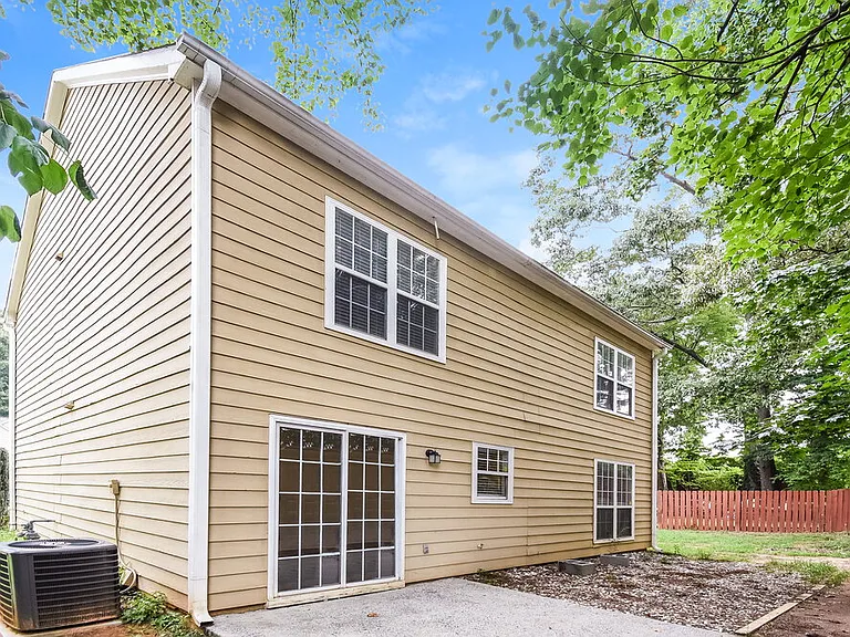 2320 Kissing Tree Ln SE — Photo 17
