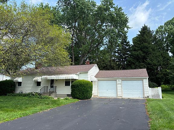 3rd image of 298 N Vernon Ave