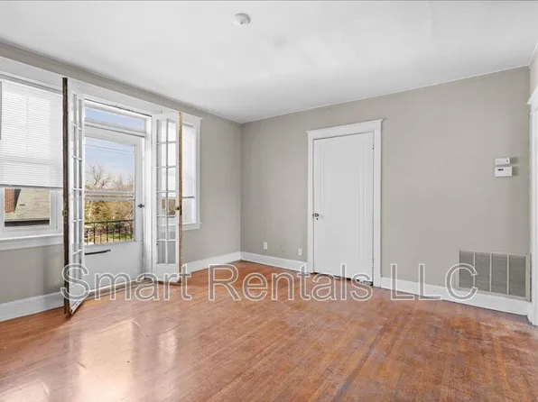 7208 Zephyr Pl #1E, Saint Louis, MO 63143