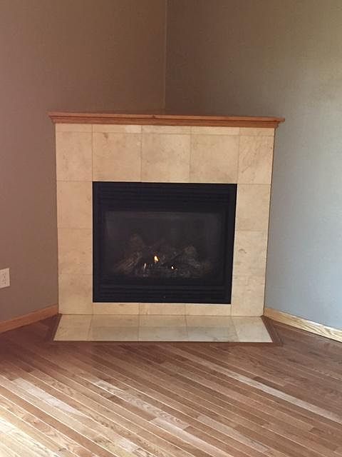 Sweet gas fireplace. Just press a button!