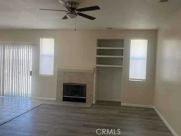 4 bed, 1854 sqft, $2,975 — Photo 2
