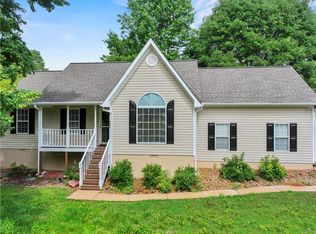 5711 Parks Rd, Cumming, GA 30041