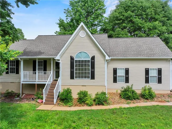 5711 Parks Rd, Cumming, GA 30041