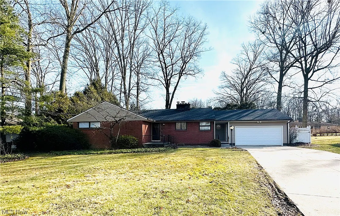 3850 Northwood Dr SE photo 1