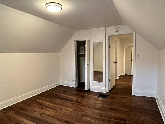 3rd image of 110 W 15th St