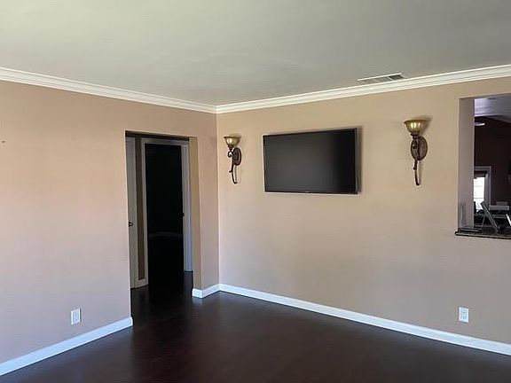 5th image of 4749 Coldbrook Ave