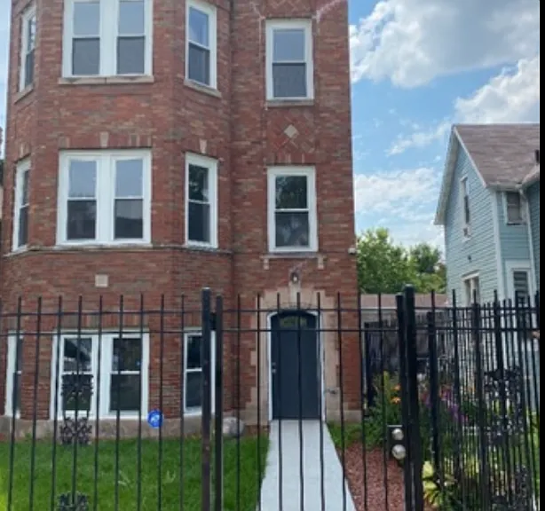 6834 S Green St #2 — Photo 1