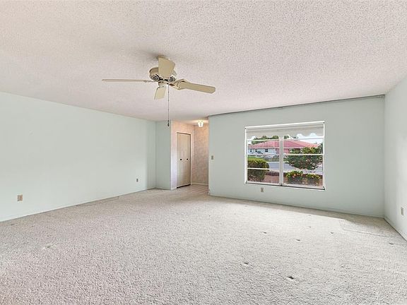 5th image of 127 WINTERSONG LANE