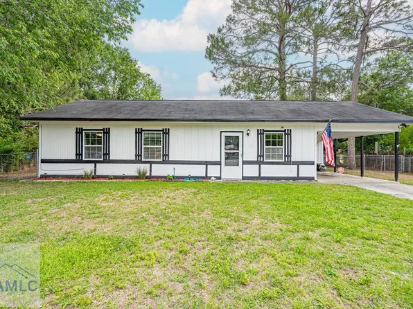 938 Greenbriar Trl, Hinesville, GA 31313