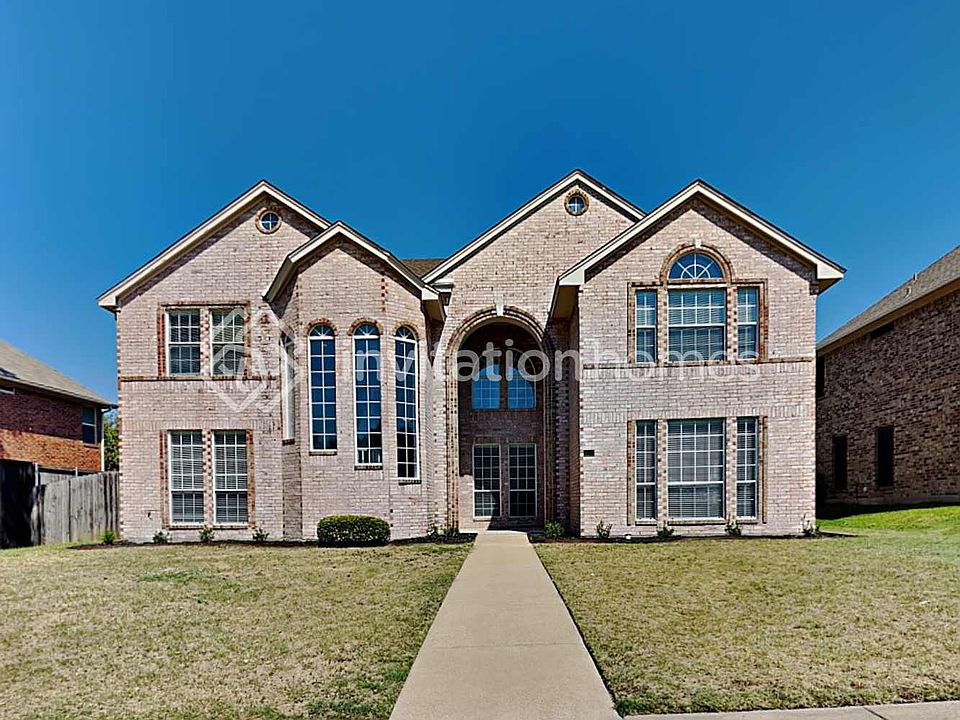 1st image of 1733 Falmouth Dr