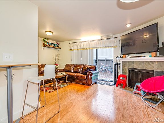 4th image of 20818 109th Ln SE