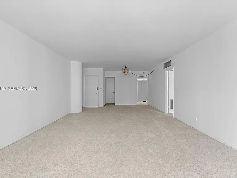 5005 Collins Ave #509 — Photo 13