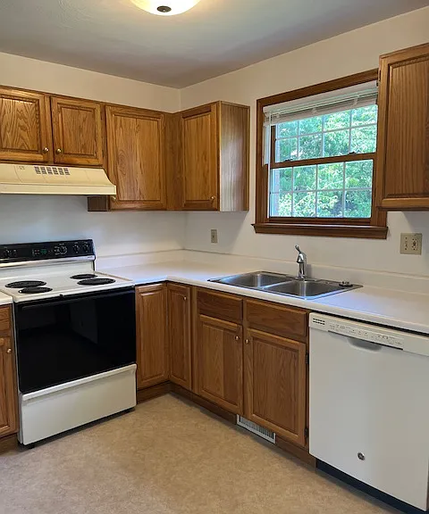 1104 Cranston Dr #1104 — Photo 4