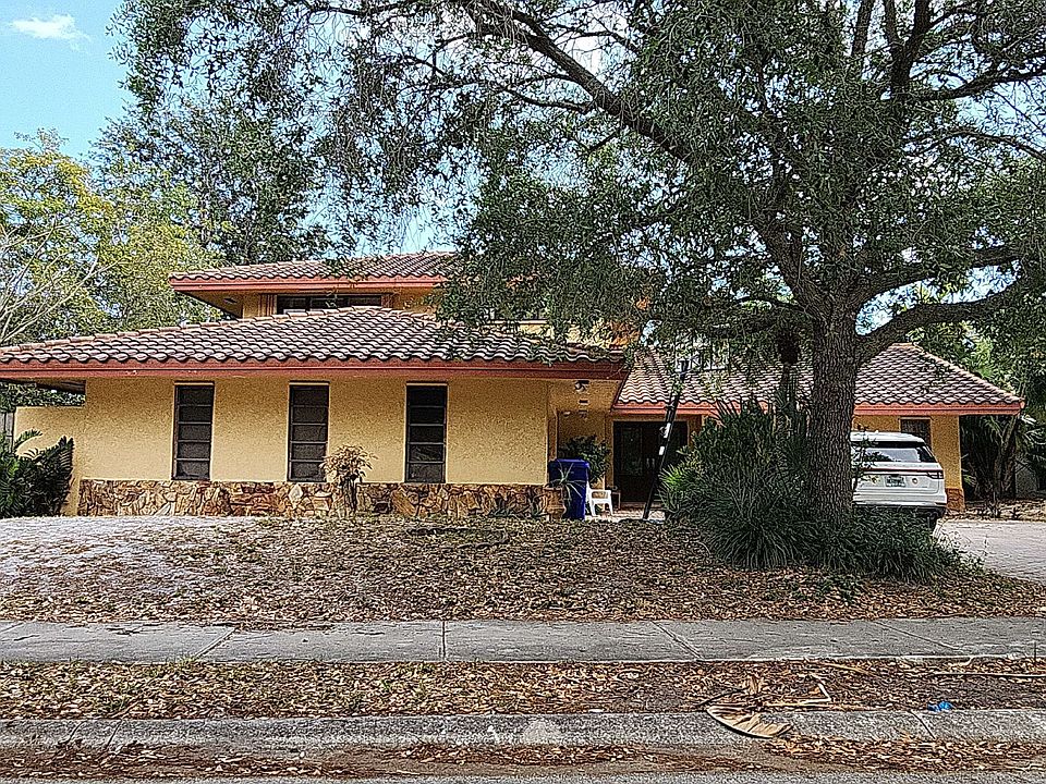 1st image of 3810 N 32nd Ave