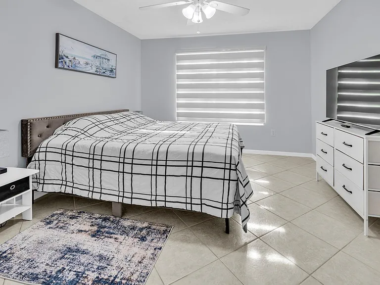 214 Villa Cir #214 — Photo 13
