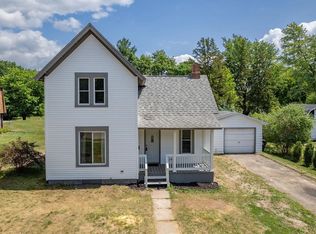 212 N Grove St, Reedsburg, WI 53959