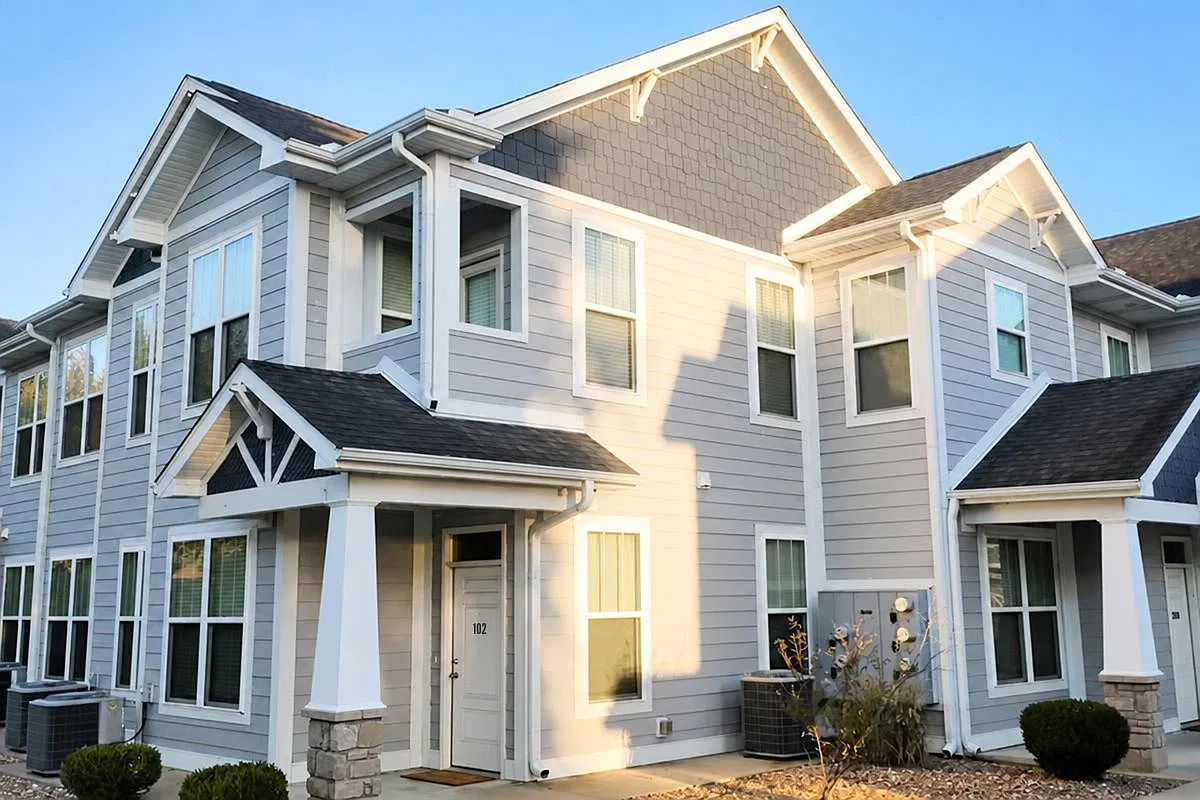 2 bed, 1276 sqft, $1,600 — Photo 1