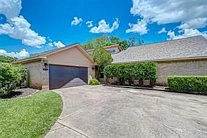 2723 Colony Dr — Photo 3