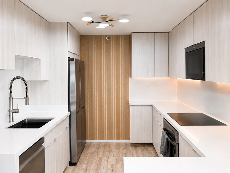 550 Ocean Dr #5D — Photo 8