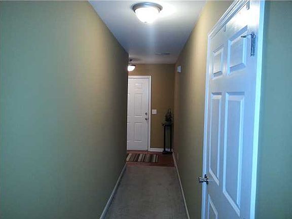 5th image of 9063 Haileys Pond Dr #11