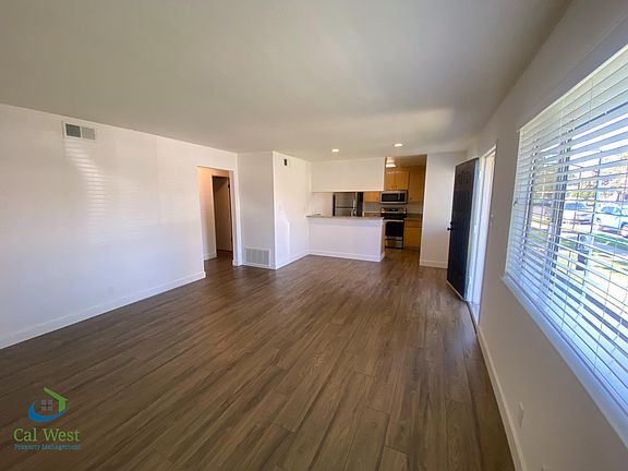 5th image of 1312 Joplin Dr Unit 1