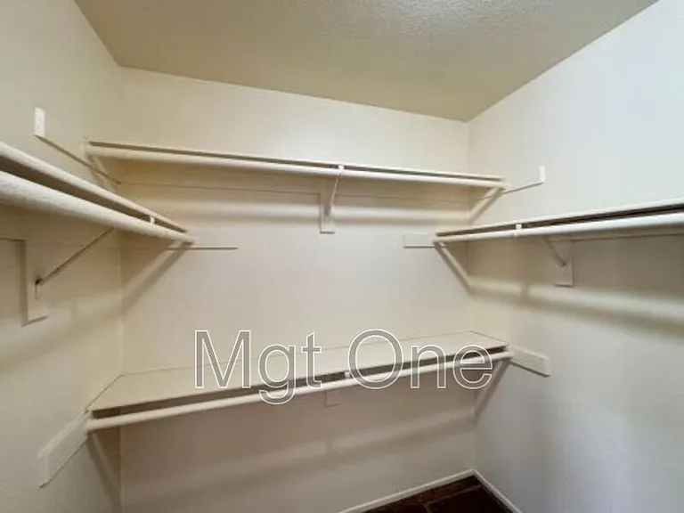12780 Pan Am Blvd — Photo 20