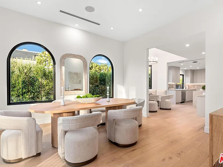 100 S La Jolla Ave — Photo 5