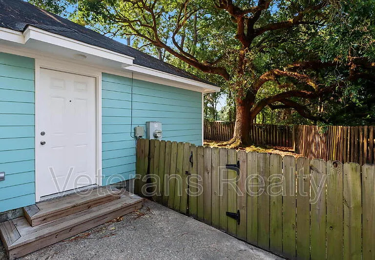 3001 Lamont Rd — Photo 19