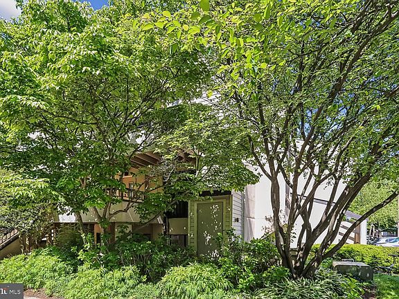 3rd image of 9705 Hellingly Pl #62